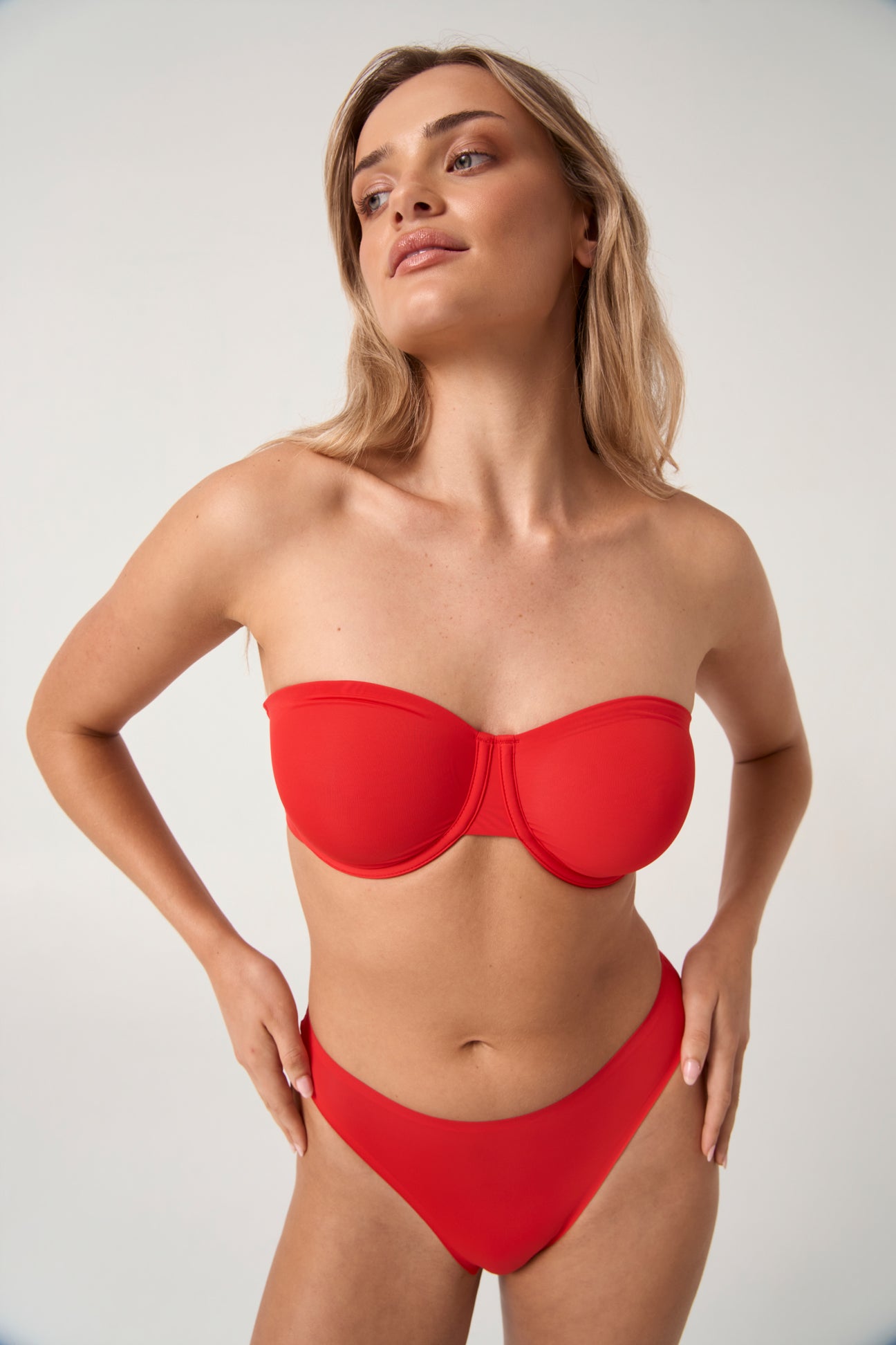 The Strapless Bra - Cherry Limited Edition