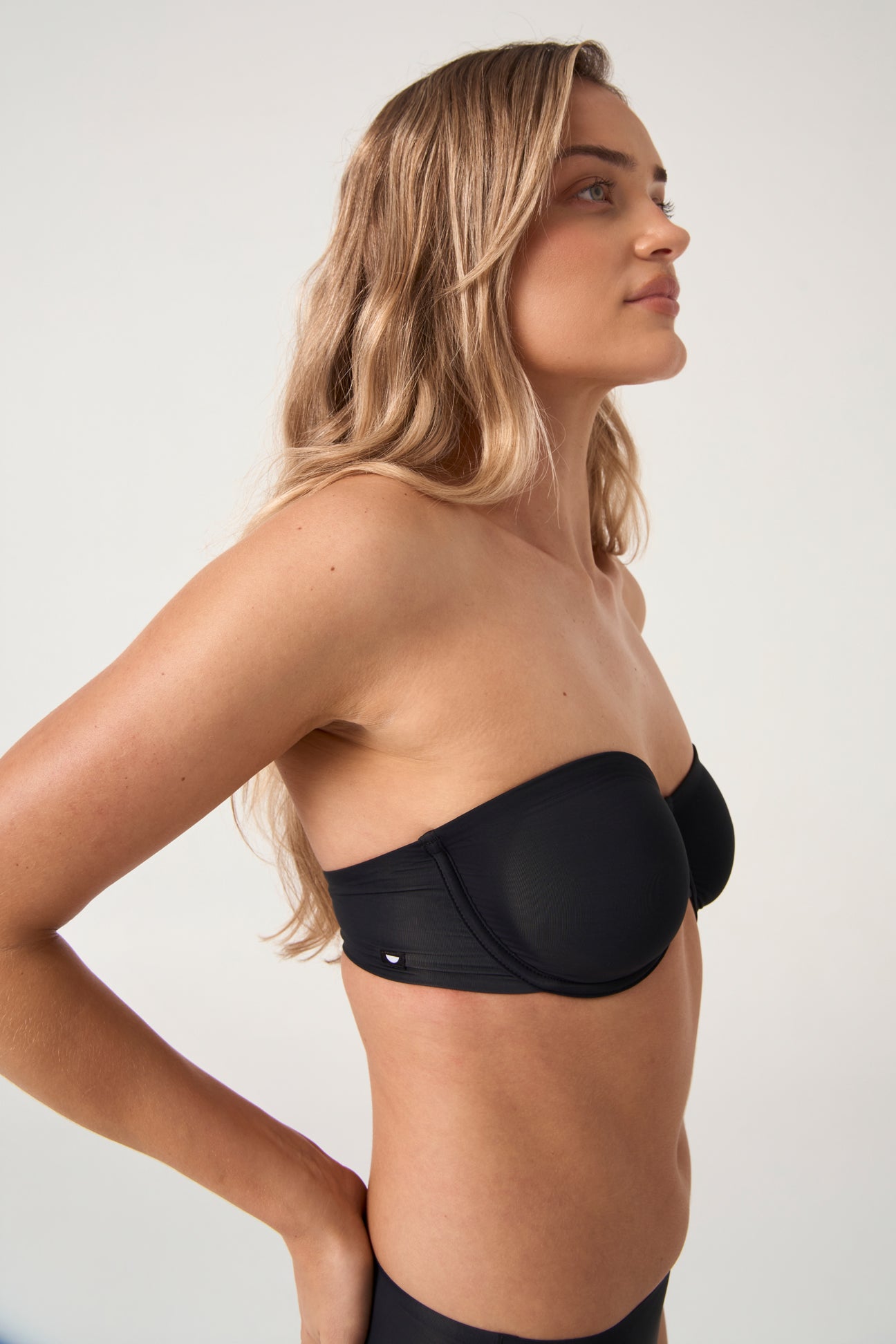 The Strapless - Black