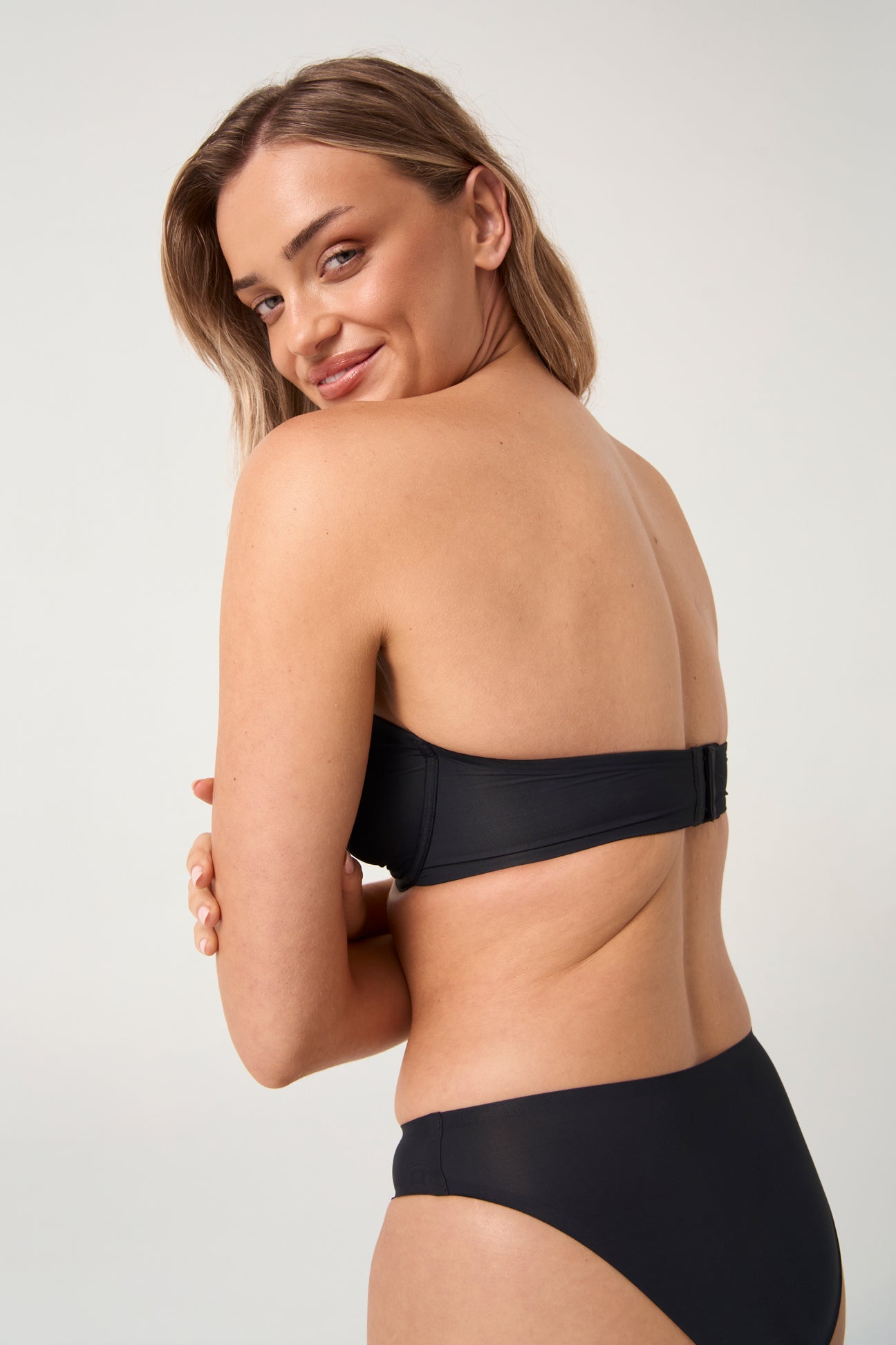 The Strapless - Black