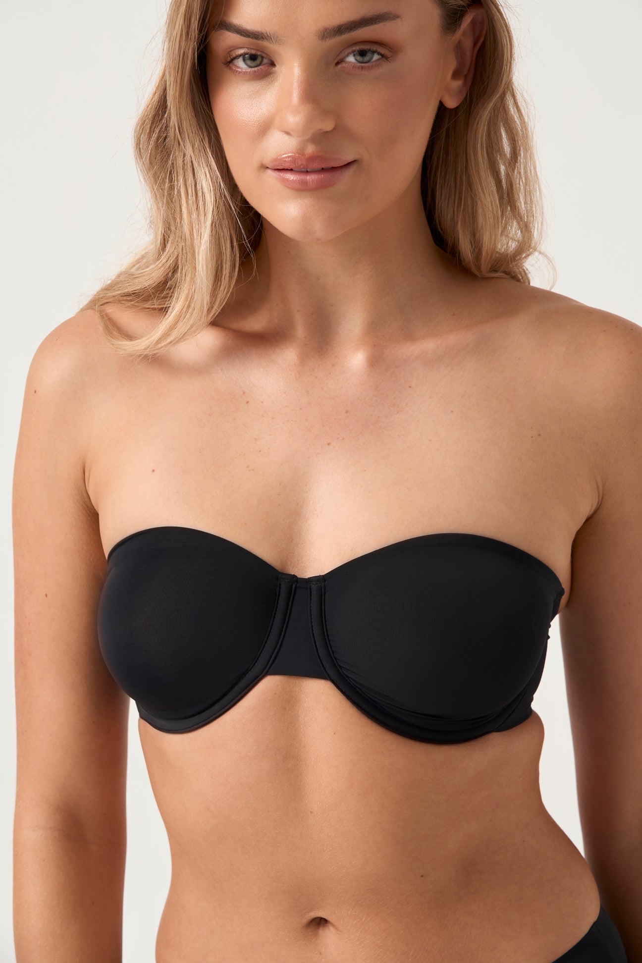 The Strapless - Black