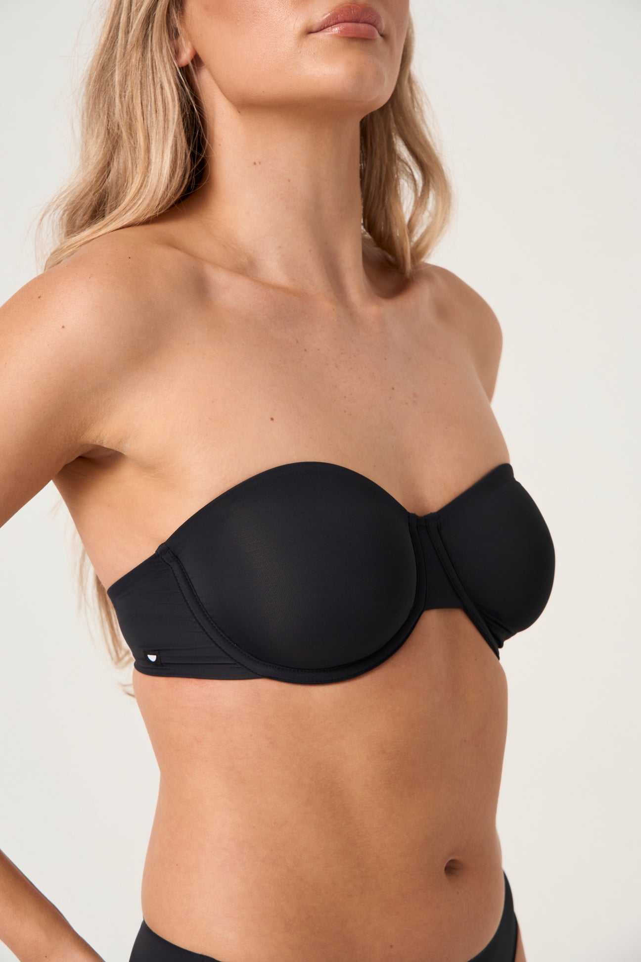The Strapless - Black