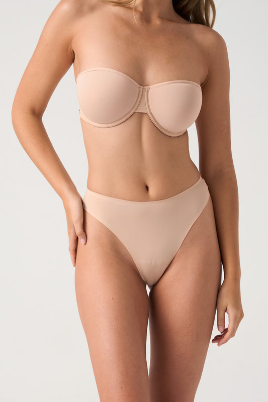 The Seamless Highwaist G-String - Sand