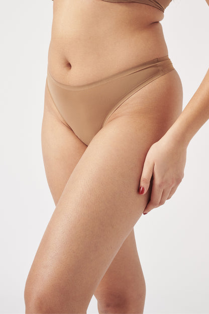 The Seamless G-String - Taupe